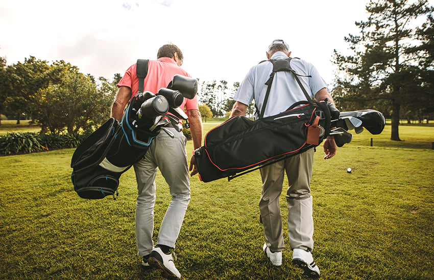 How to ship golf clubs easily and safely with Luggage Free