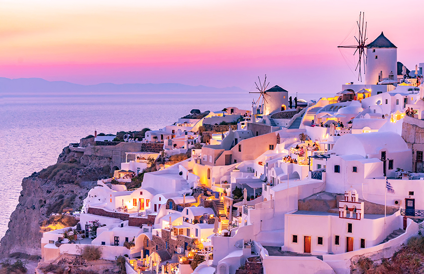 Enjoy the sunset in Oia
